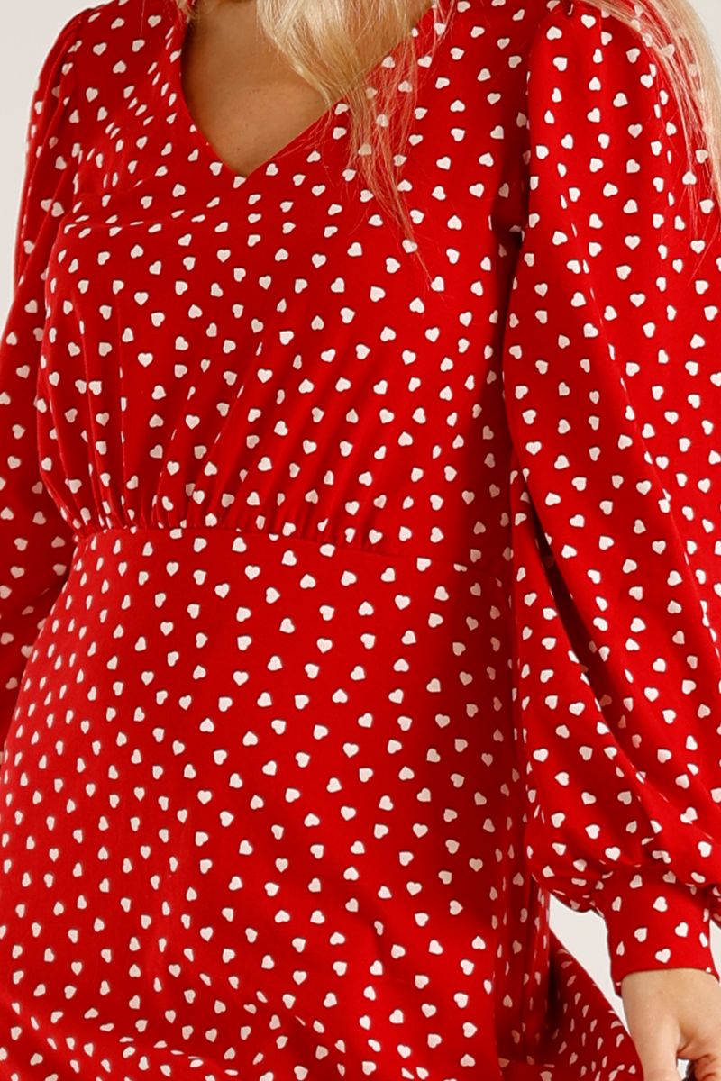 Viktoria rød og hvit hjertekjole